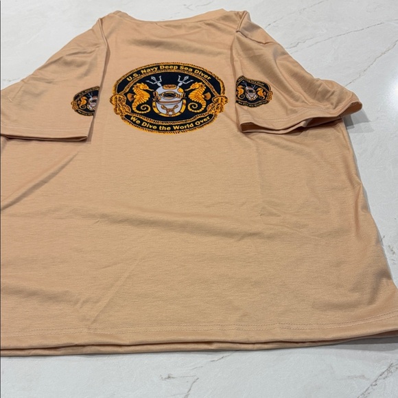 US Navy Diver - Beige Graphic Tee - Picture 3 of 3